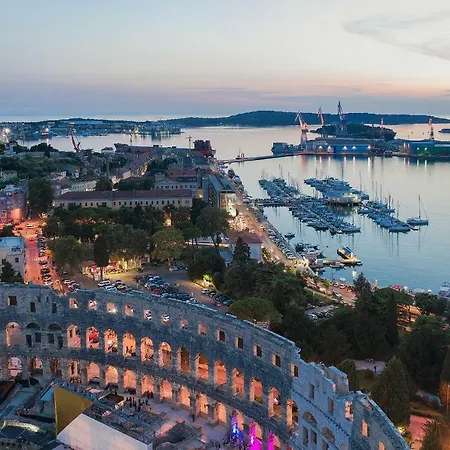 Apartment Luxury Jana With Private Parking *