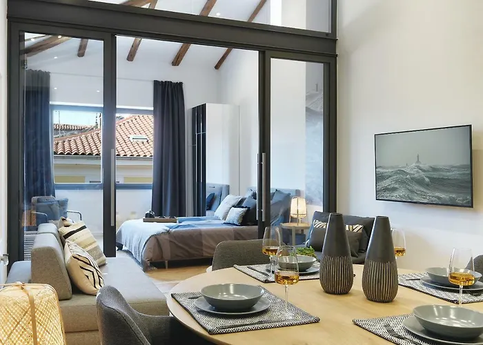 Luxury Jana With Private Parking