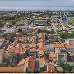 Luxury Jana With Private Parking Pula